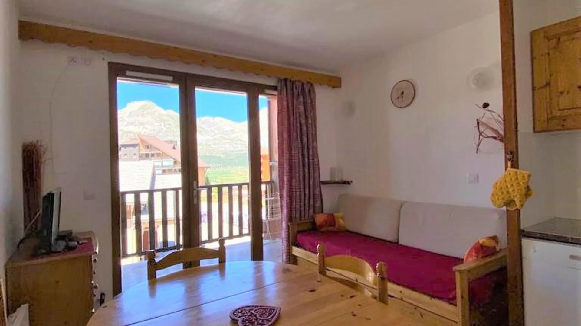 Saint-Étienne-en-DévoluyJoli 2 Pieces Renove Avec Balcon, Au Pied Des Pistes, Pour 4 Personnes, La Joue Du Loup - Fr-1-504-524公寓